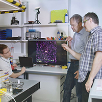Making molecules visible for diagnostics