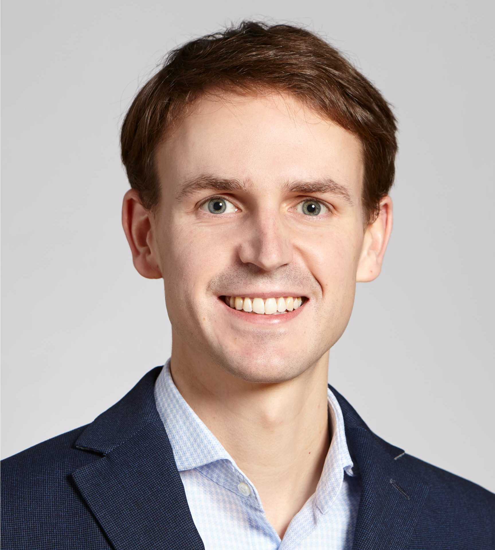 picture of Prof. Máté Bezdek